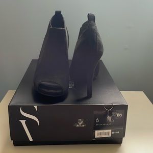 Women party shoes, size 6